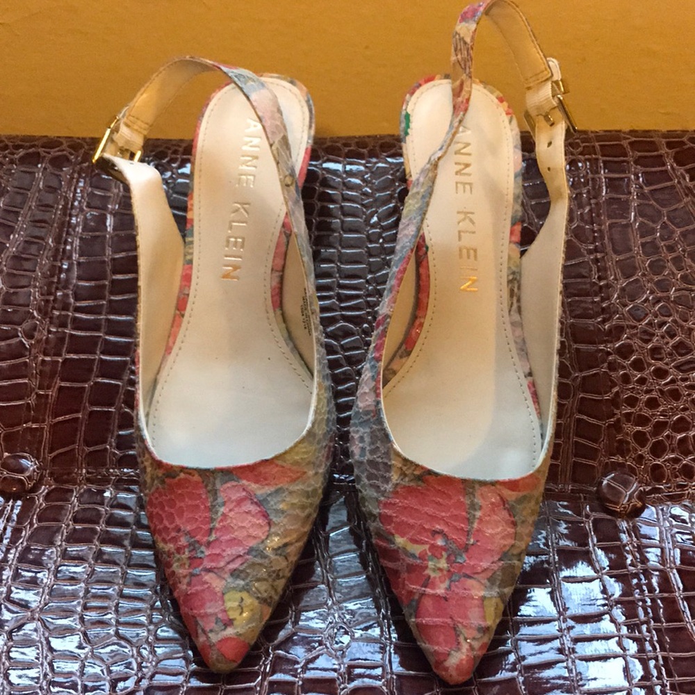 Women’s shoes